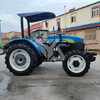 La ferme a utilisé le tracteur de roue de New Holland SNH754. 