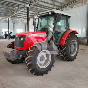 Tracteur MF1204 Massey Ferguson usé